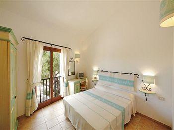 Mclub Del Golfo Hotel 4*