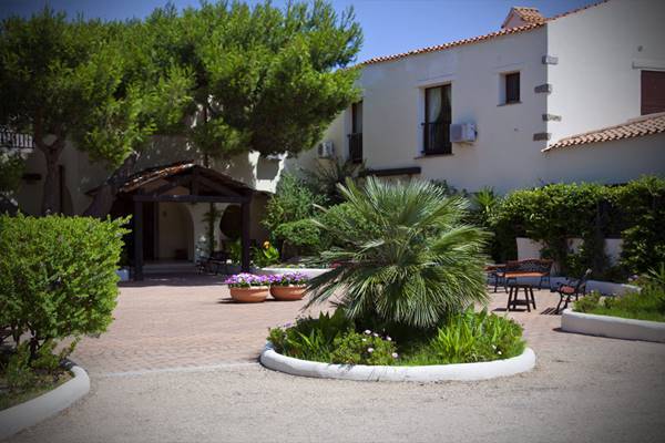 Mclub Del Golfo Hotel 4*